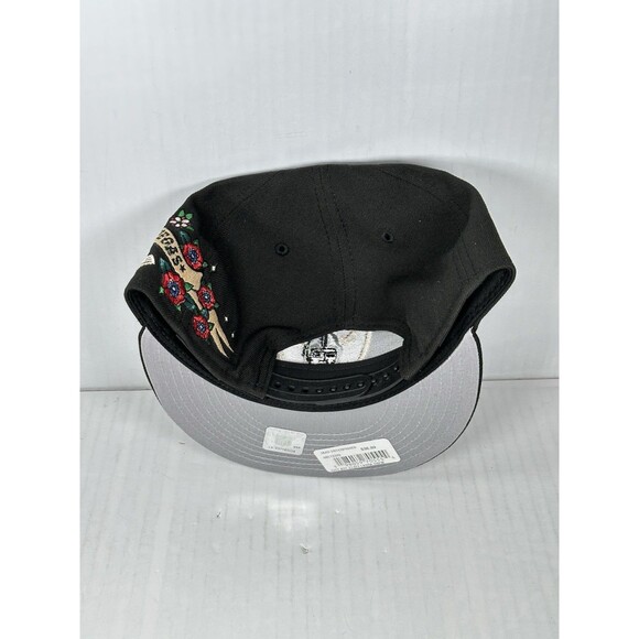 New Era 9FIFTY Las Vegas Raiders NFL City Art SnapBack Hat Cap Black NWT OSFM - Picture 4 of 6